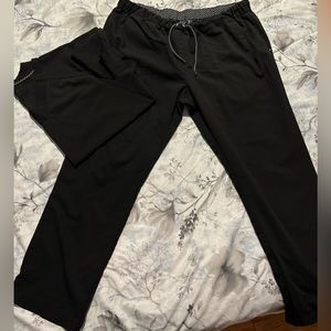 2 piece black scrub set size Petite XL